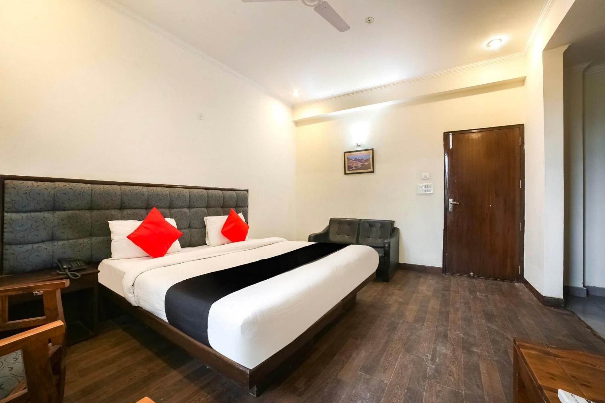 OYO 14545 Hotel Blueleaf Gurgaon Exterior foto