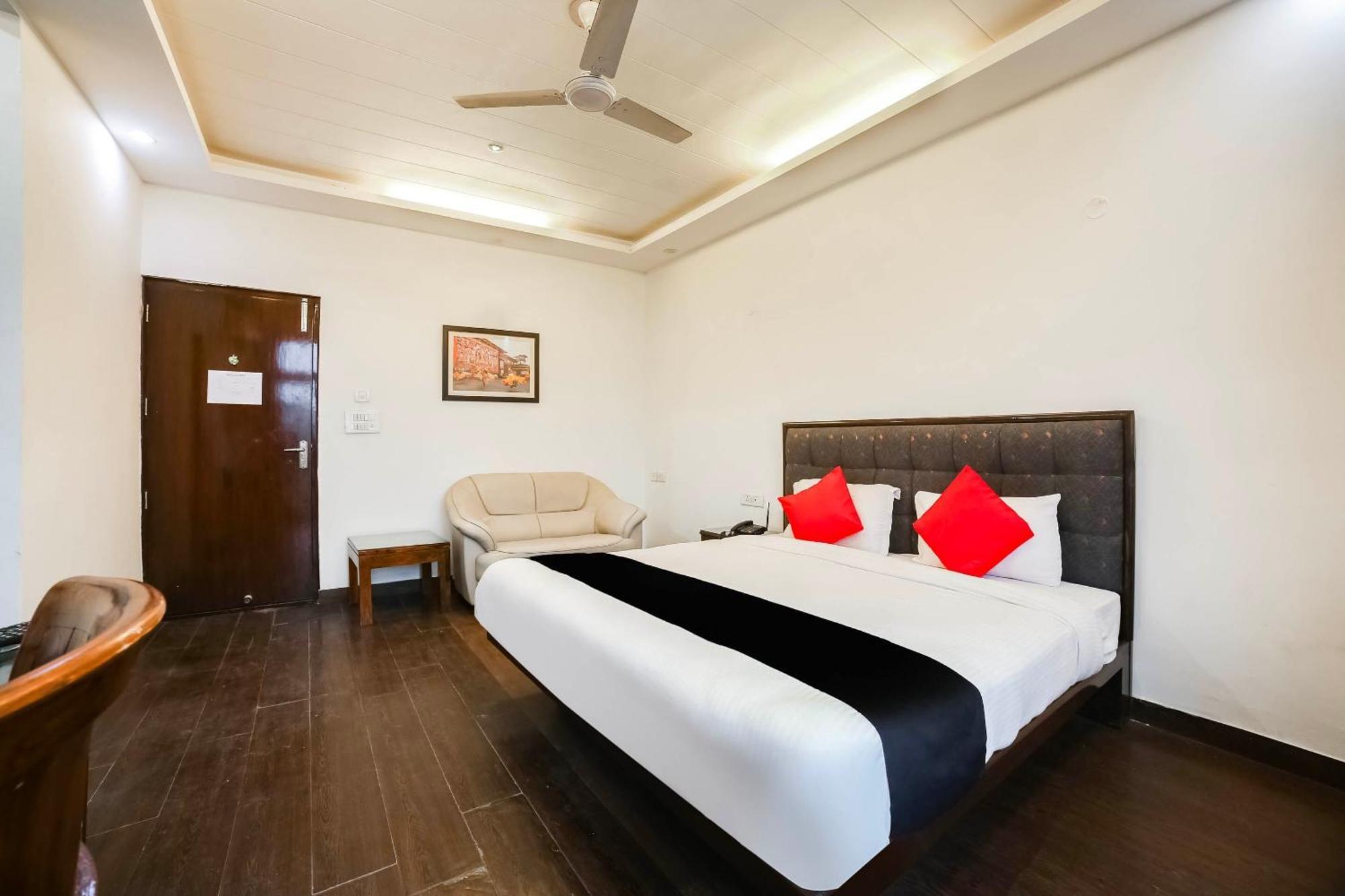 OYO 14545 Hotel Blueleaf Gurgaon Exterior foto