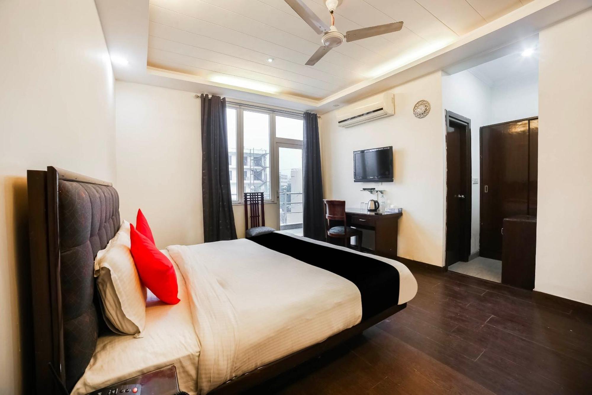 OYO 14545 Hotel Blueleaf Gurgaon Exterior foto